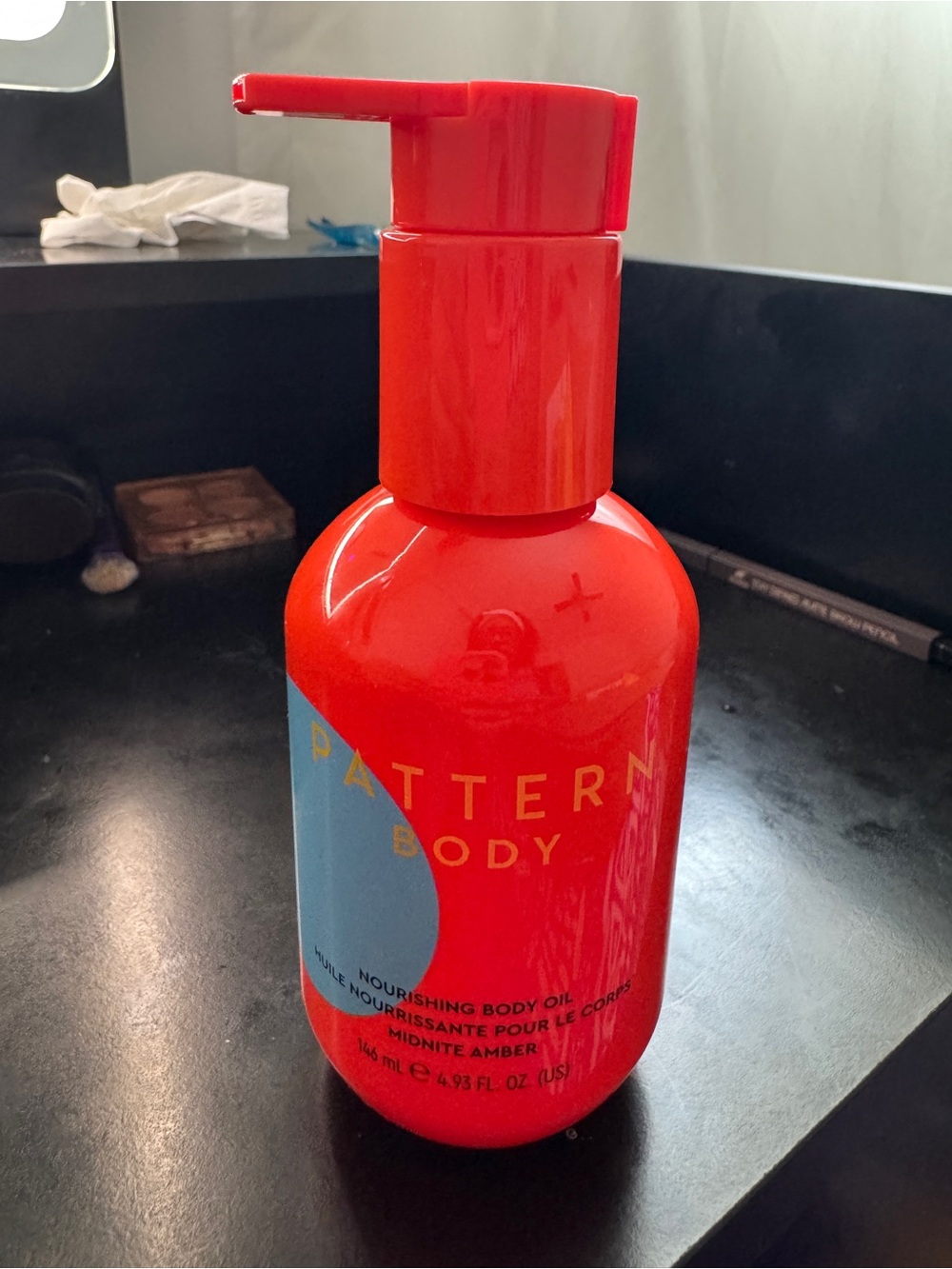 Pattern body oil